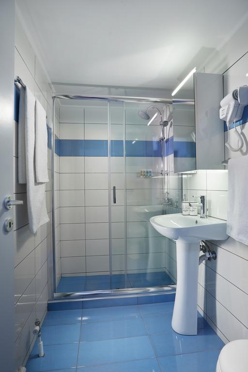 Modern And Cozy Apartment In The Centre Of Atene Esterno foto